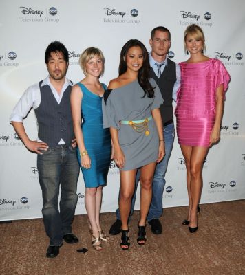 Click to view full size image
==============
abc-allparty05.jpg abc-allparty05.jpg