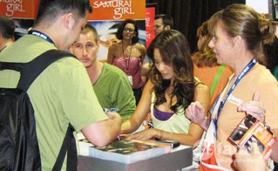 Click to view full size image
==============
ComicCon08002.jpg ComicCon08002.jpg
